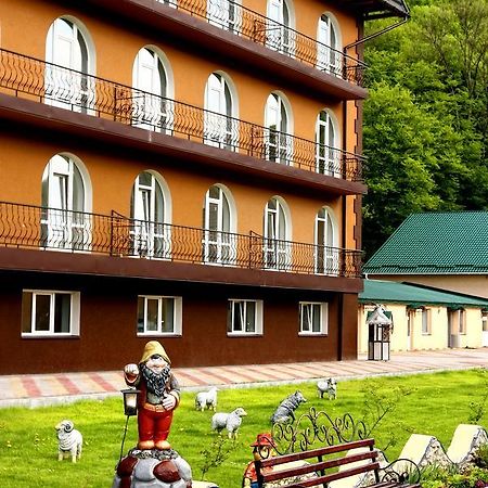 Hotel Perlyna Podillyа Sataniv Esterno foto