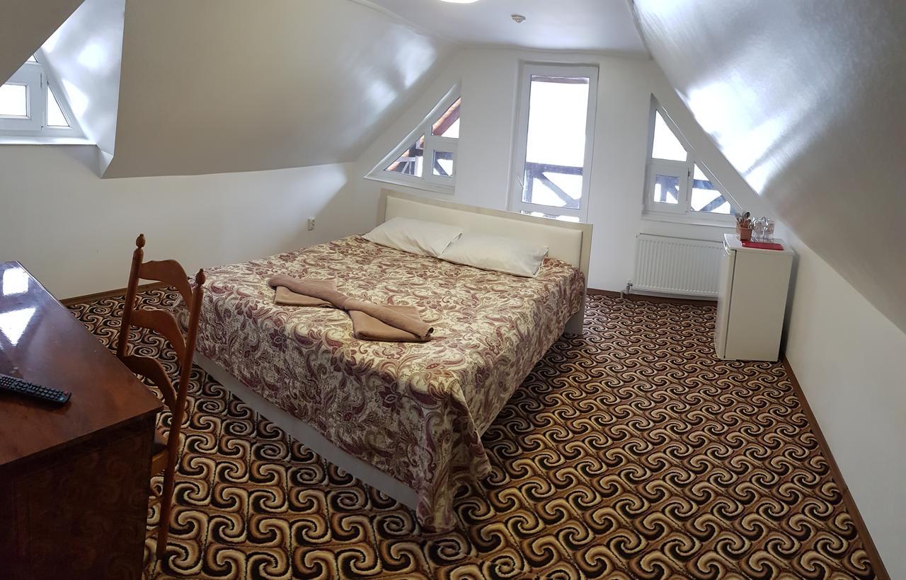 Hotel Perlyna Podillyа Sataniv Esterno foto