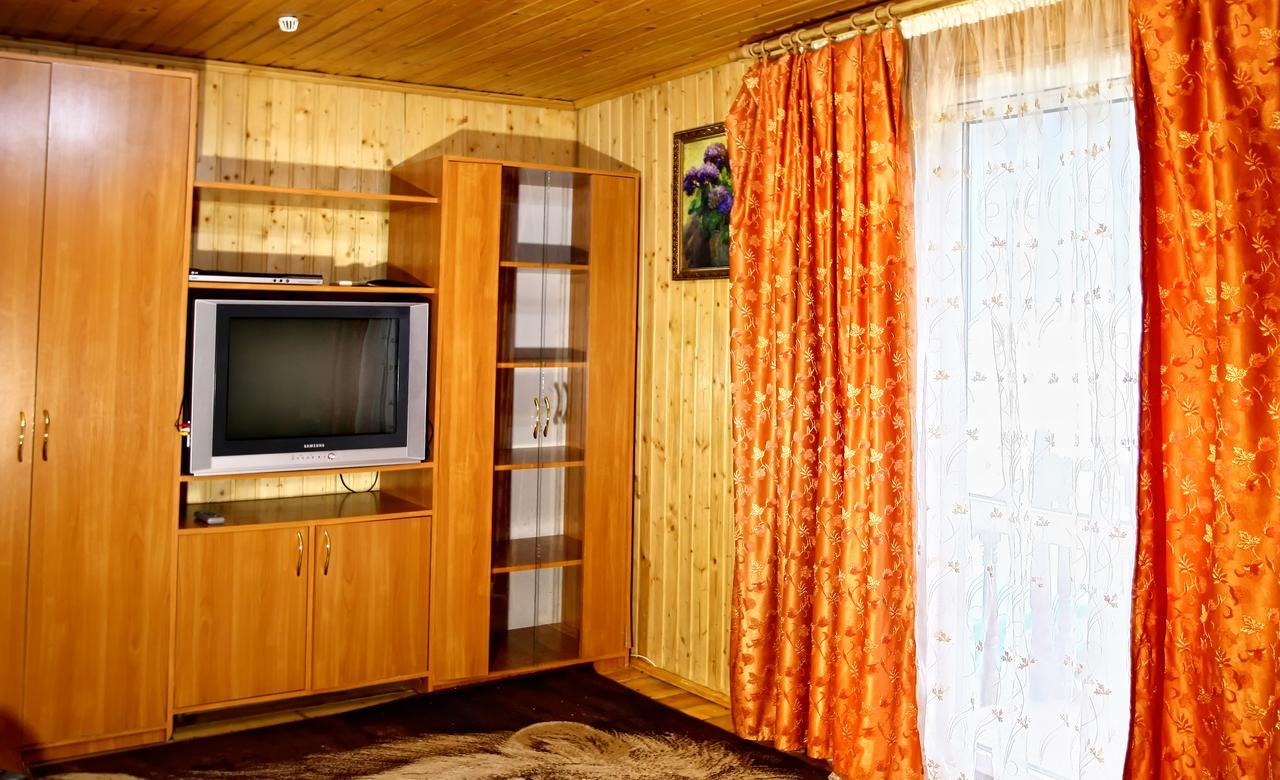 Hotel Perlyna Podillyа Sataniv Esterno foto
